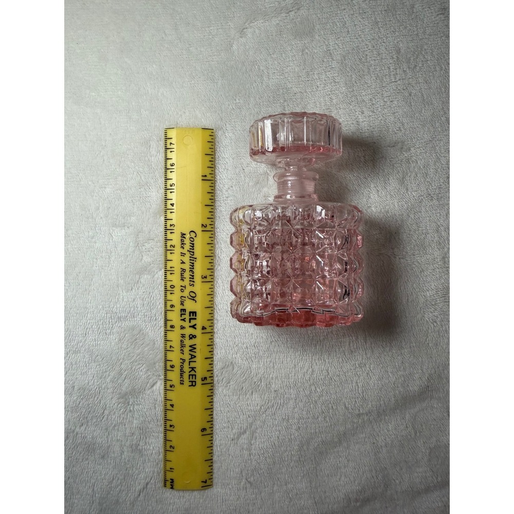 Vintage Pink Glass Perfume Bottle Waffle Pattern Faceted Stopper Decorative - Picture 9 of 10